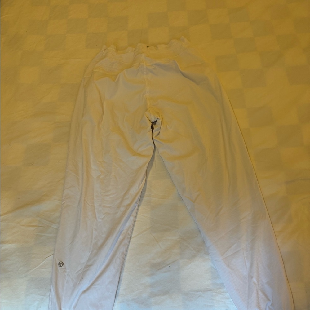 Lululemon Dance Studio Pants *LINED* Size 10 - WHITE